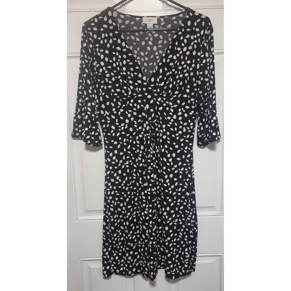 Ann Taylor Loft Black White Leaf Print Faux Wrap Dress Bell Sleeve Size 8